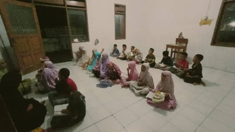 Proses Belajar Mengajar Di TPA Nurul Arqam Galung